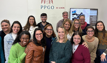 TURMA DE MESTRADO (AULA SOBRE AUDIOVISUAL)